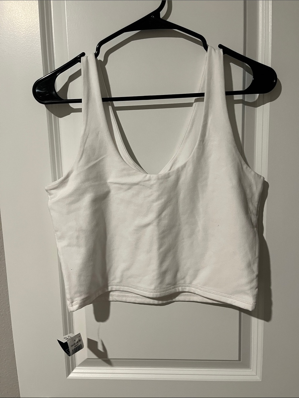 Abercrombie & Fitch White V-Neck Cropped Tank - Picture 2 of 4